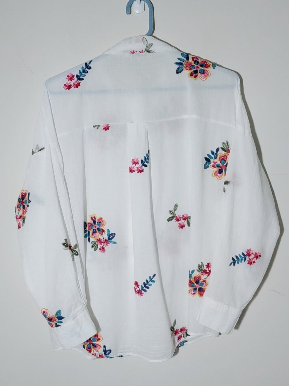TopShow All over embroidered white Button up Long Sleeve Shirt Sz L - Picture 4 of 4